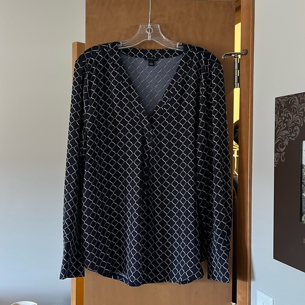 Ann Taylor pleated front navy top
